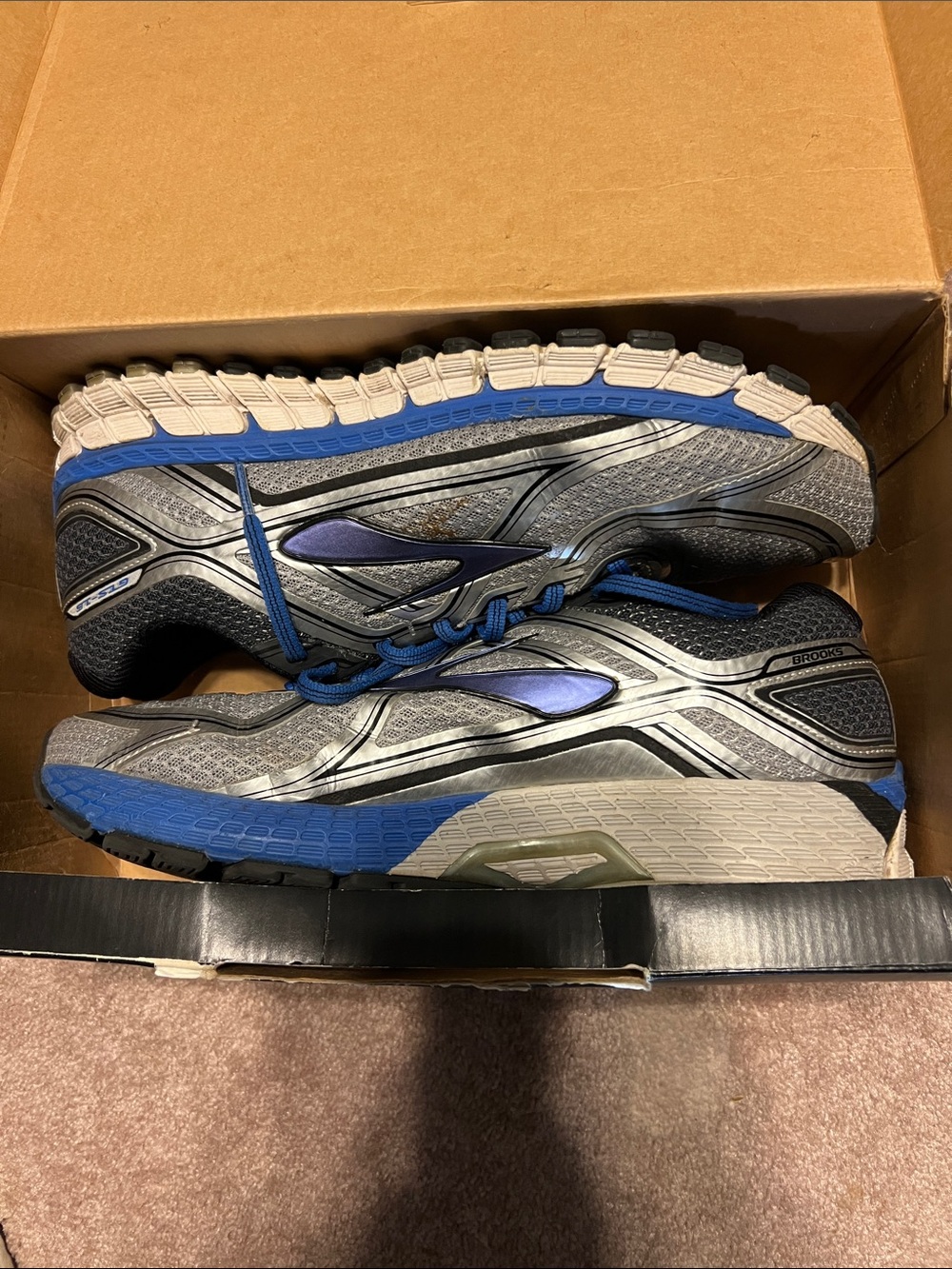 Brooks Men's Gray and Blue Performance Running Shoes